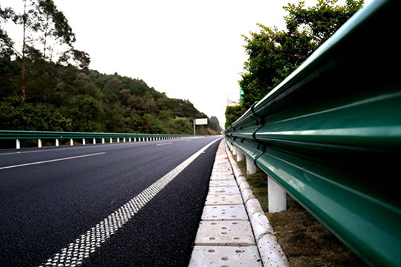 衢州高速公路护栏的常用类型